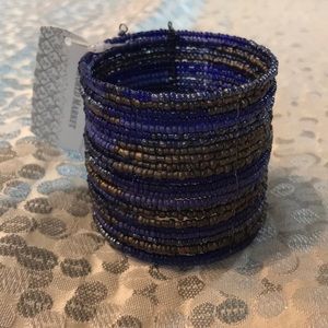 -STILL HAS TAGS- blue purple and tan bracelet